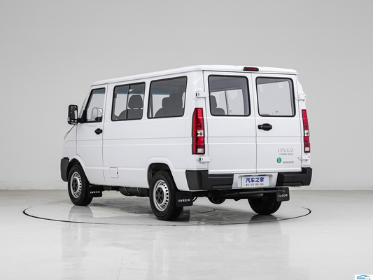MPV multifuncional com ecrã táctil para transporte de passageiros e mercadorias Iveco Diesel