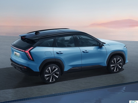 Descubra o Hybrid Boyue L Compact Car de Geely com cor interior escura