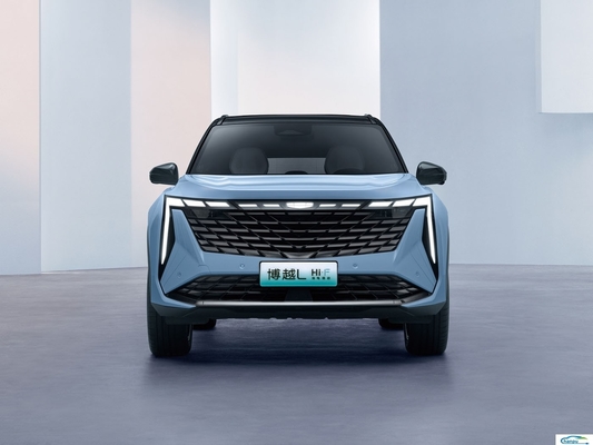 Descubra o Hybrid Boyue L Compact Car de Geely com cor interior escura