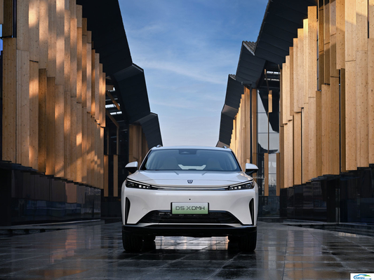 Experimente o futuro dos transportes com o carro energético do SUV ROEWE 2024D7X DMH
