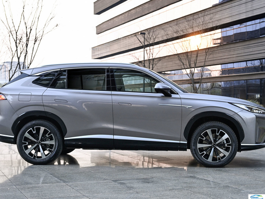 Experimente o futuro dos transportes com o carro energético do SUV ROEWE 2024D7X DMH