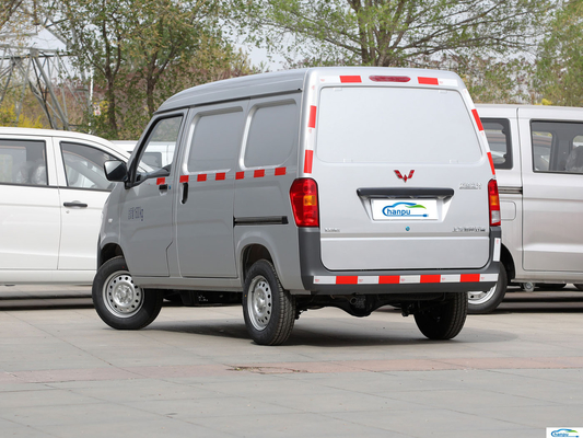S Wuling Zhiguang Carrinha de passageiros de gasolina com pneu R15 tamanho normal volante