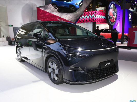 Xpeng Xiaopeng X9 MPV Veículo Energético Automóvel Elétrico para Clientes de Retalho
