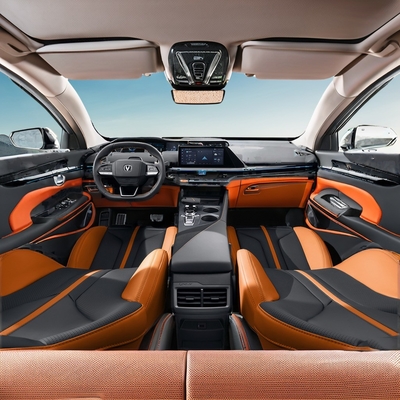 Changan UNI-V 2024 1.5T Carro movido a combustível com suspensão dianteira Macpherson