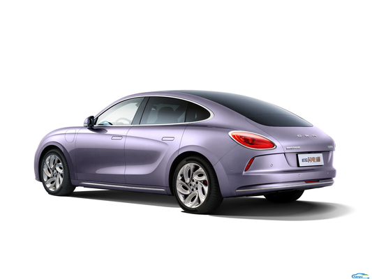 2024 Ora Lightning Cat Ride-On EV Carro de passageiros para mulheres 555km Range Veículo energético