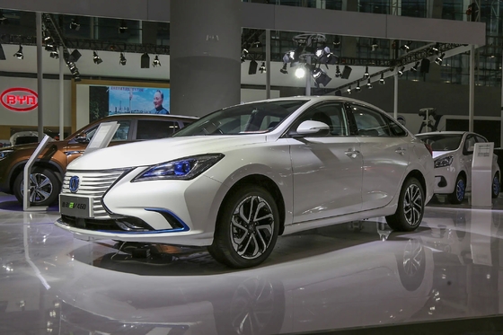 Avançar na competição com o Changan Eado EV460 2024 Sedan A Energy Vehicle