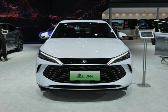BYD Clean Energy Hybrid Qin L Dm-I-2024 Sedan Um carro Phev de tamanho médio com sistema de motor duplo