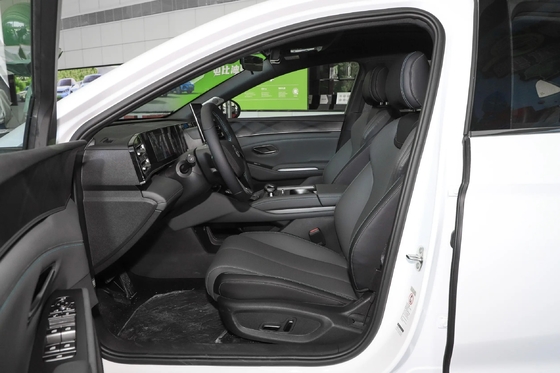 BYD Clean Energy Hybrid Qin L Dm-I-2024 Sedan Um carro Phev de tamanho médio com sistema de motor duplo