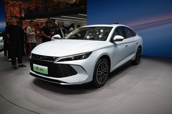 Explore o sedã PHEV da Byd A combinação perfeita de eficiência energética e desempenho
