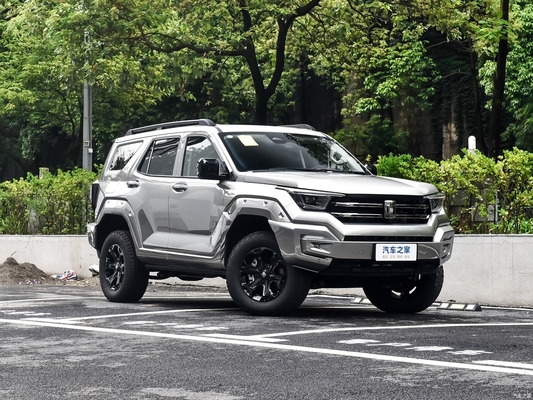 Experimente a emoção do off-road com o GWM Tank 400 Hi4-T Hybrid PHEV Off-Road SUV