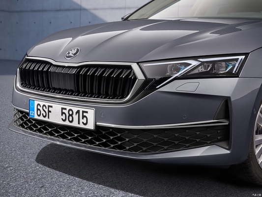 2024 Skoda Octavia Pro TSI280 1.5L Sedan a gasolina Carro com ESC e controle de velocidade normal