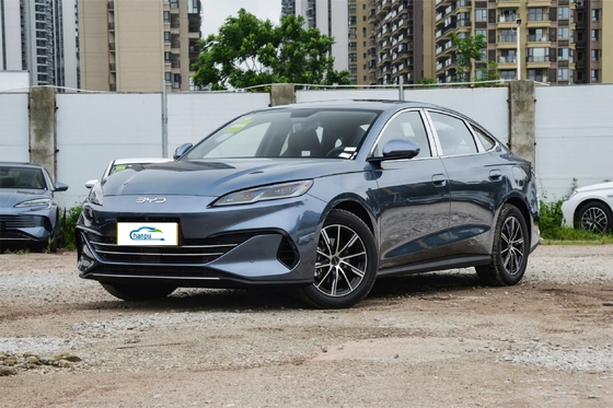 O sedã PHEV de 1,5 litros da Byd, com massa máxima de carga total de 2150 kg para um luxo e conforto imbatíveis.