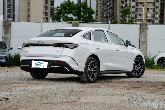 O sedã PHEV de 1,5 litros da Byd, com massa máxima de carga total de 2150 kg para um luxo e conforto imbatíveis.