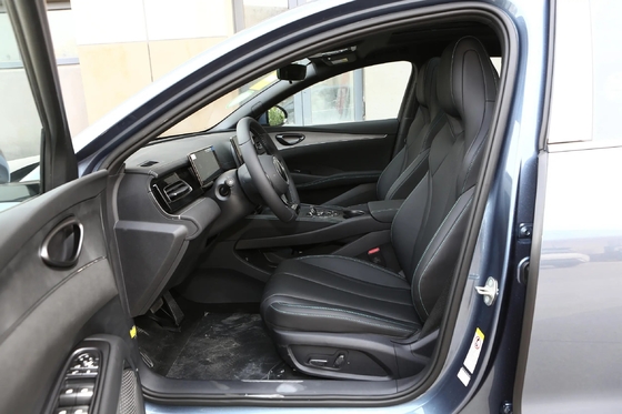O sedã PHEV de 1,5 litros da Byd, com massa máxima de carga total de 2150 kg para um luxo e conforto imbatíveis.