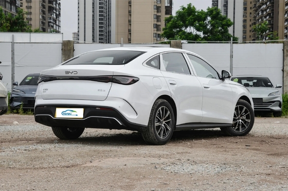 Green Energy PHEV Sedan Byd 06Dm-I-2024 Modelo com 5 lugares e 120Km de autonomia