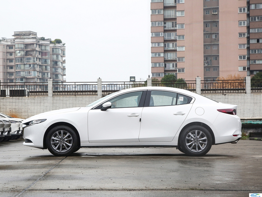 2023 Mazda 3 Axela 1.5L SUV automático a gasolina Sedan TPMS e faróis LED Incluído