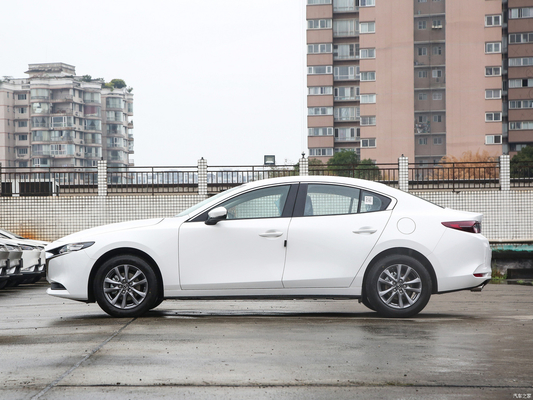 2023 Mazda 3 Axela 1.5L Edição Manual SUV a gasolina Sedan com faróis LED por chinês