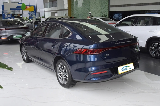 O poderoso Qin Plus Dm-2024 Dm-I Honor da BYD, versão PHEV Sedan com tecnologia híbrida