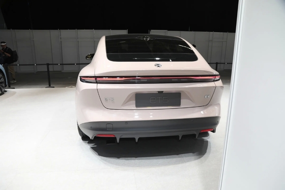 100Kwh Quatro Portas Porta balançante Nio Et5-2024 Carro de viagem Cinco lugares Veículos elétricos