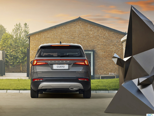 Hyundai CUSTO 1.5T 2.0T GDI MPV Multifunção SUV a gasolina Euro VI para veículos de passageiros