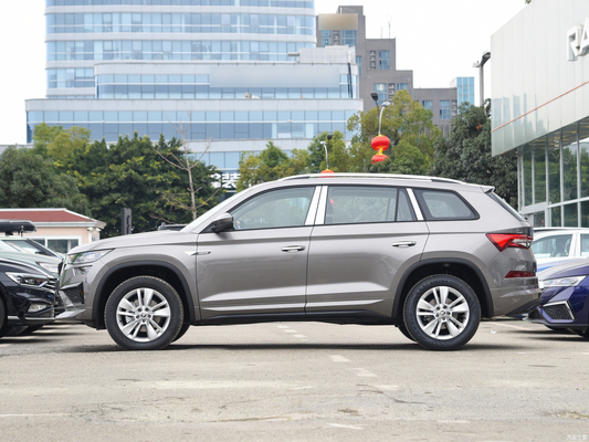 2023 Skoda Kodiaq 2.0T 186hp 220hp 5/7 assentos touch screen travão de estacionamento elétrico carros a gasolina para Volkswagen