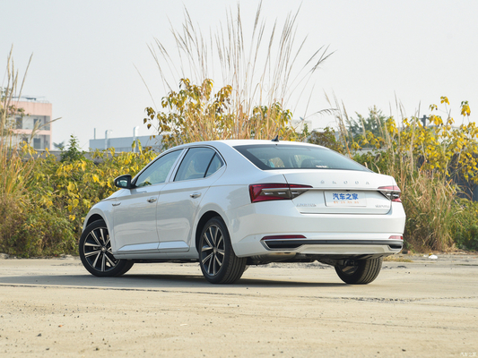 Ajuste elétrico do assento do condutor 2024 Skoda Superb TSI 280 SUV AWD para Volkswagen