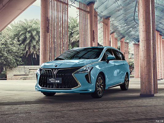 2024 Dongfeng Fengxing Forthing Juventude Iate 1.5T 7-Speed 197 HP L4 Médio MPV Automóvel a gasolina