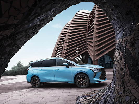 2024 Dongfeng Fengxing Forthing Juventude Iate 1.5T 7-Speed 197 HP L4 Médio MPV Automóvel a gasolina