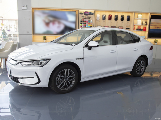 Revolucione a sua experiência de condução com o 2024 BYD Qin Plus EV e DM-i Hybrid Sedan