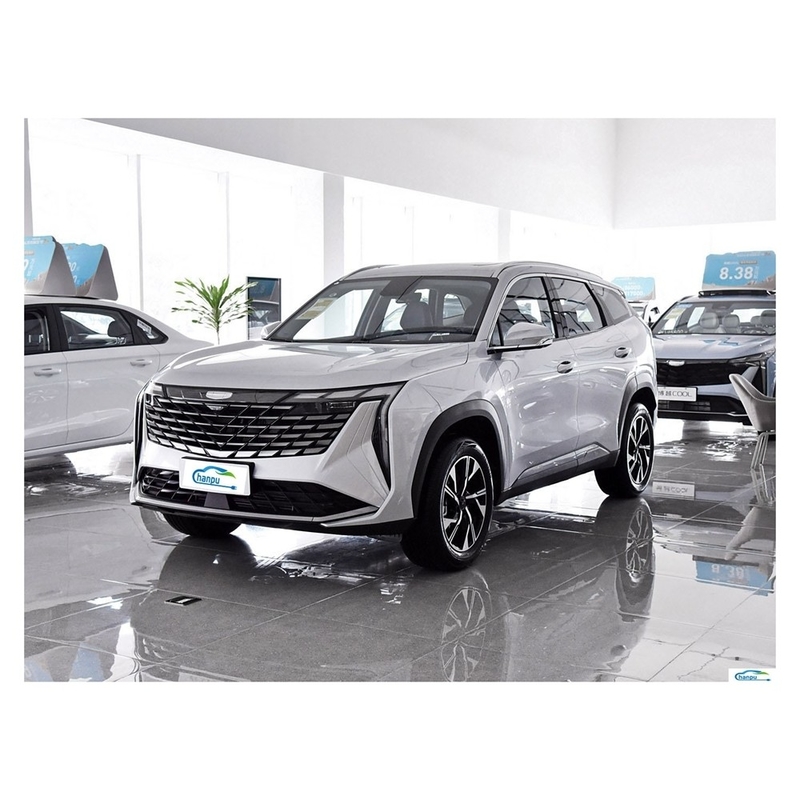 Descubra o Hybrid Boyue L Compact Car de Geely com cor interior escura